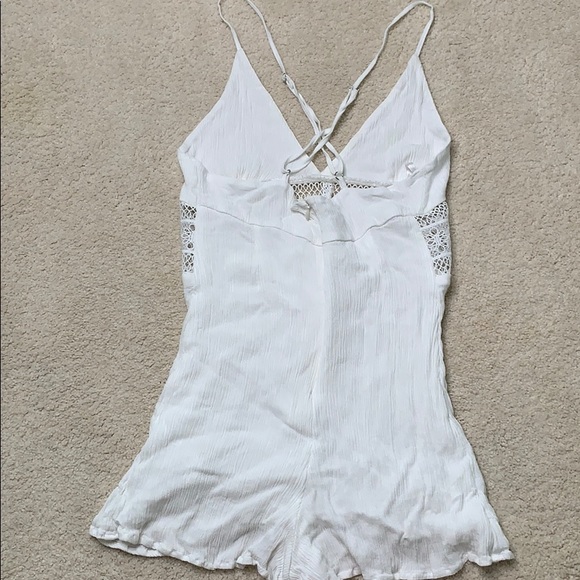 White romper - Picture 2 of 2